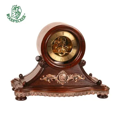 Wunderschöne Tischuhr